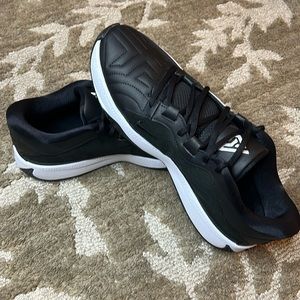 Zoom Freak 5 basketball shoes Men’s 10.5